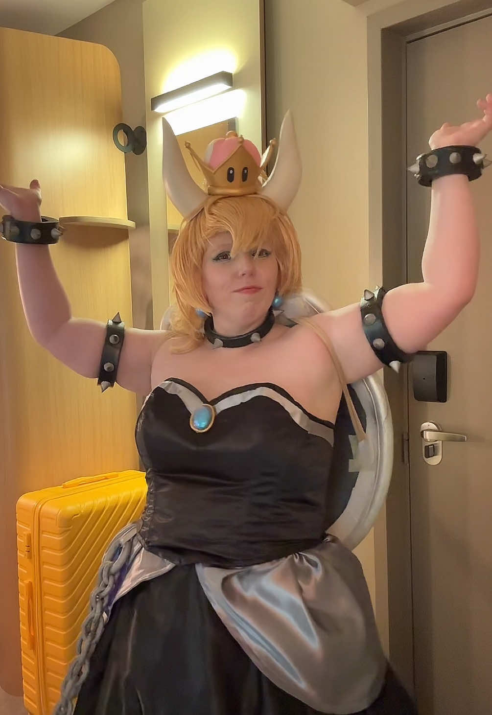 @GoldiesCosplay