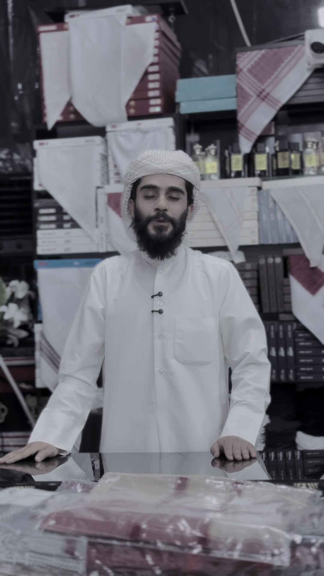 @عمر للزي العربي