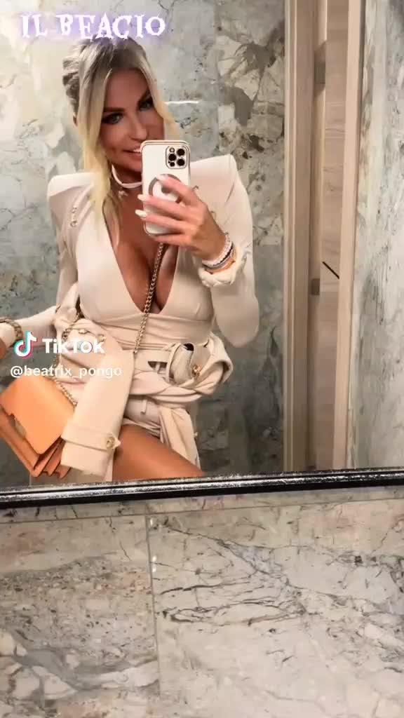@É.L.D À.T LOVE STORY