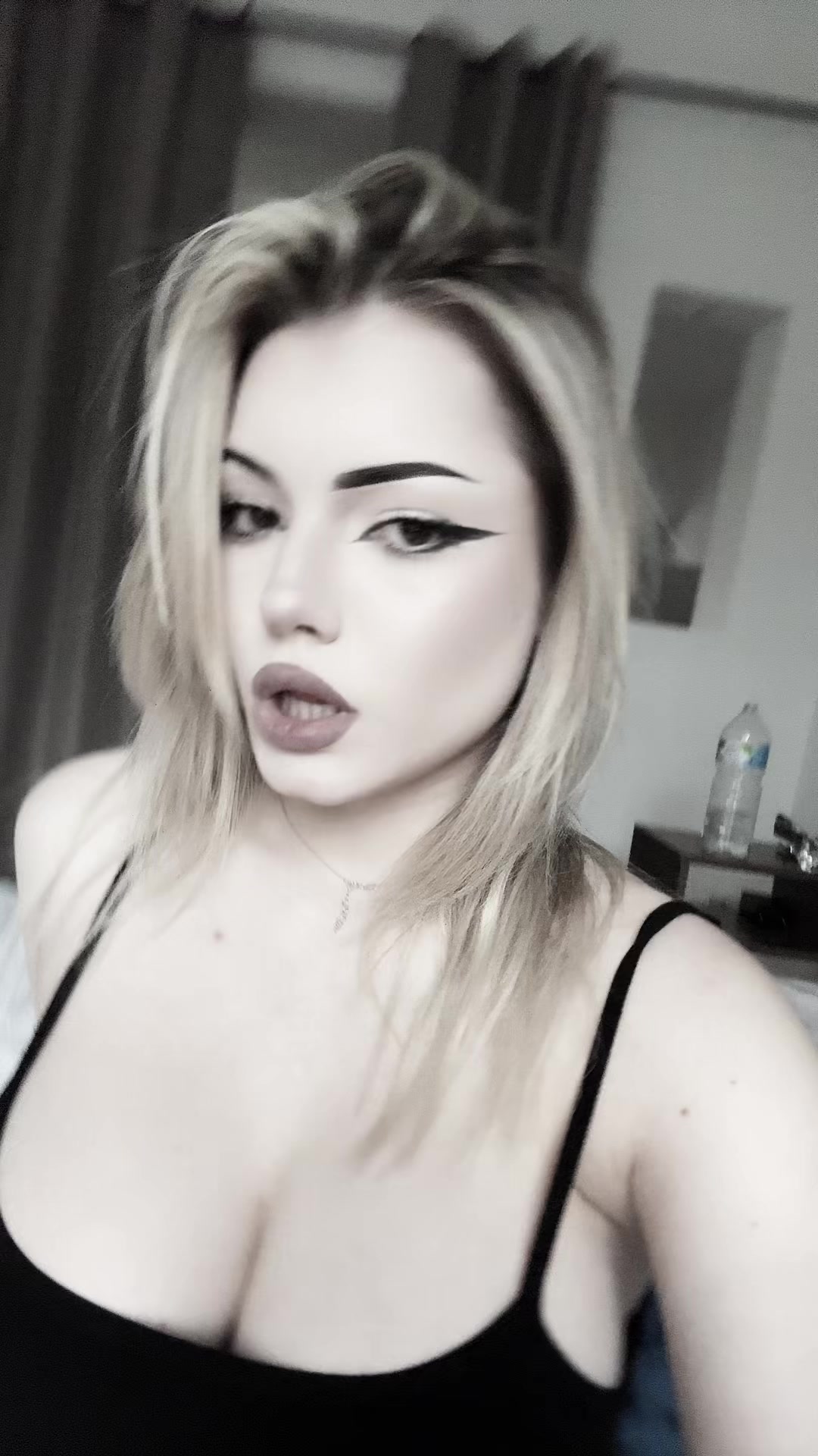 @evaxevis