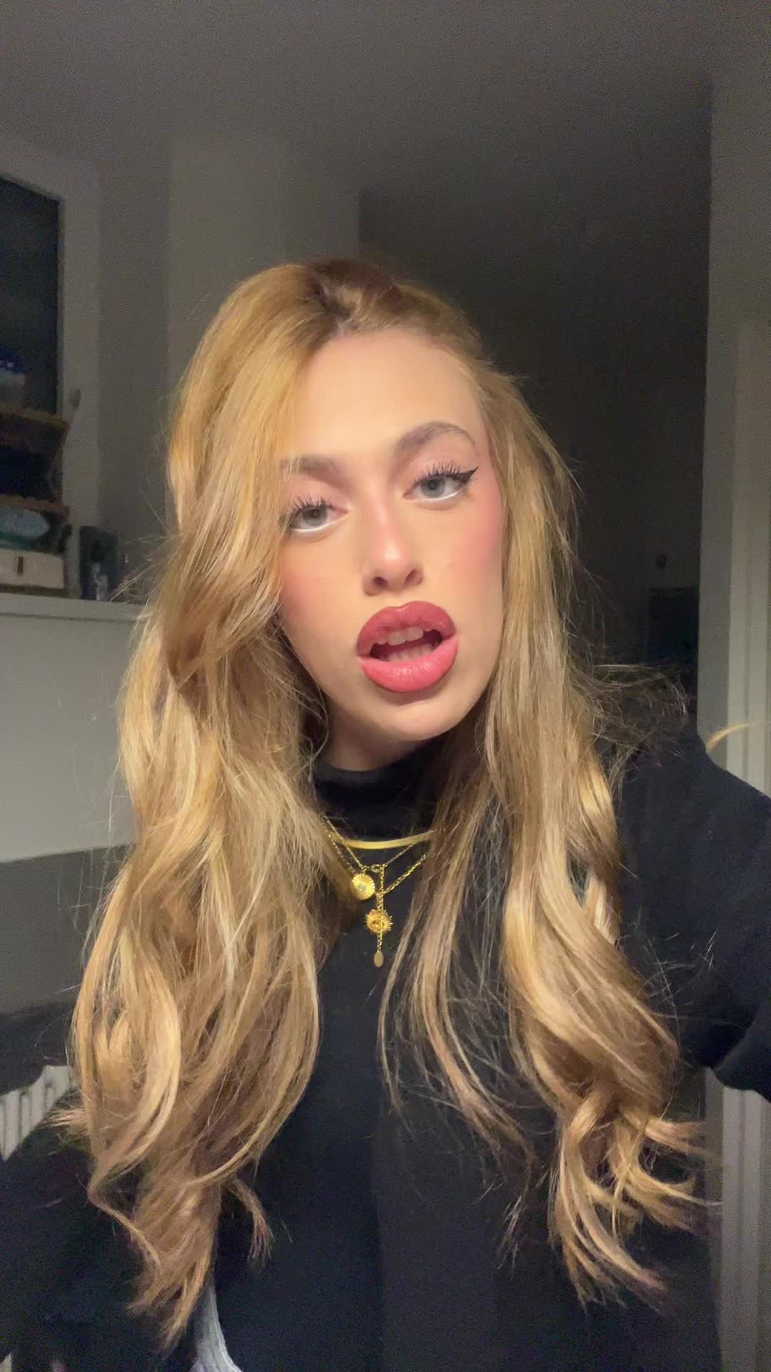 @c;