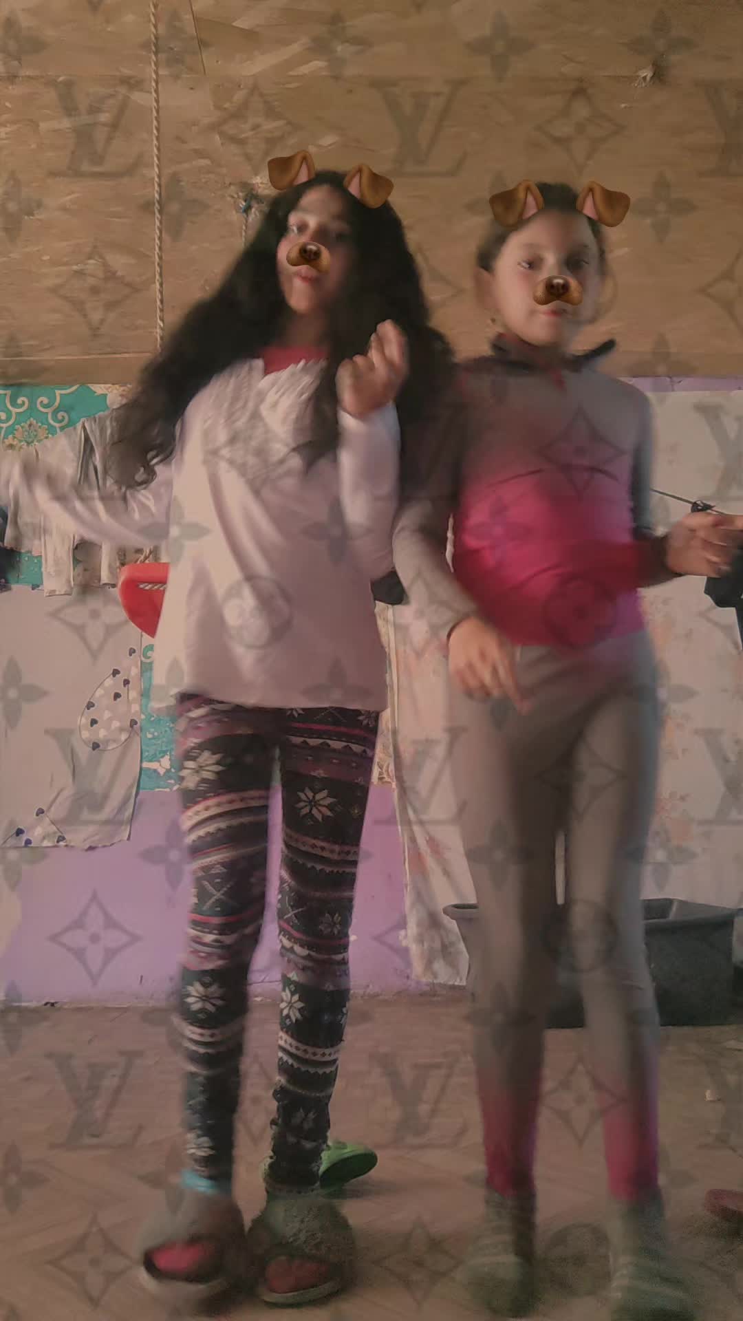 @Mirka lubi peťko hanka&hearts;️