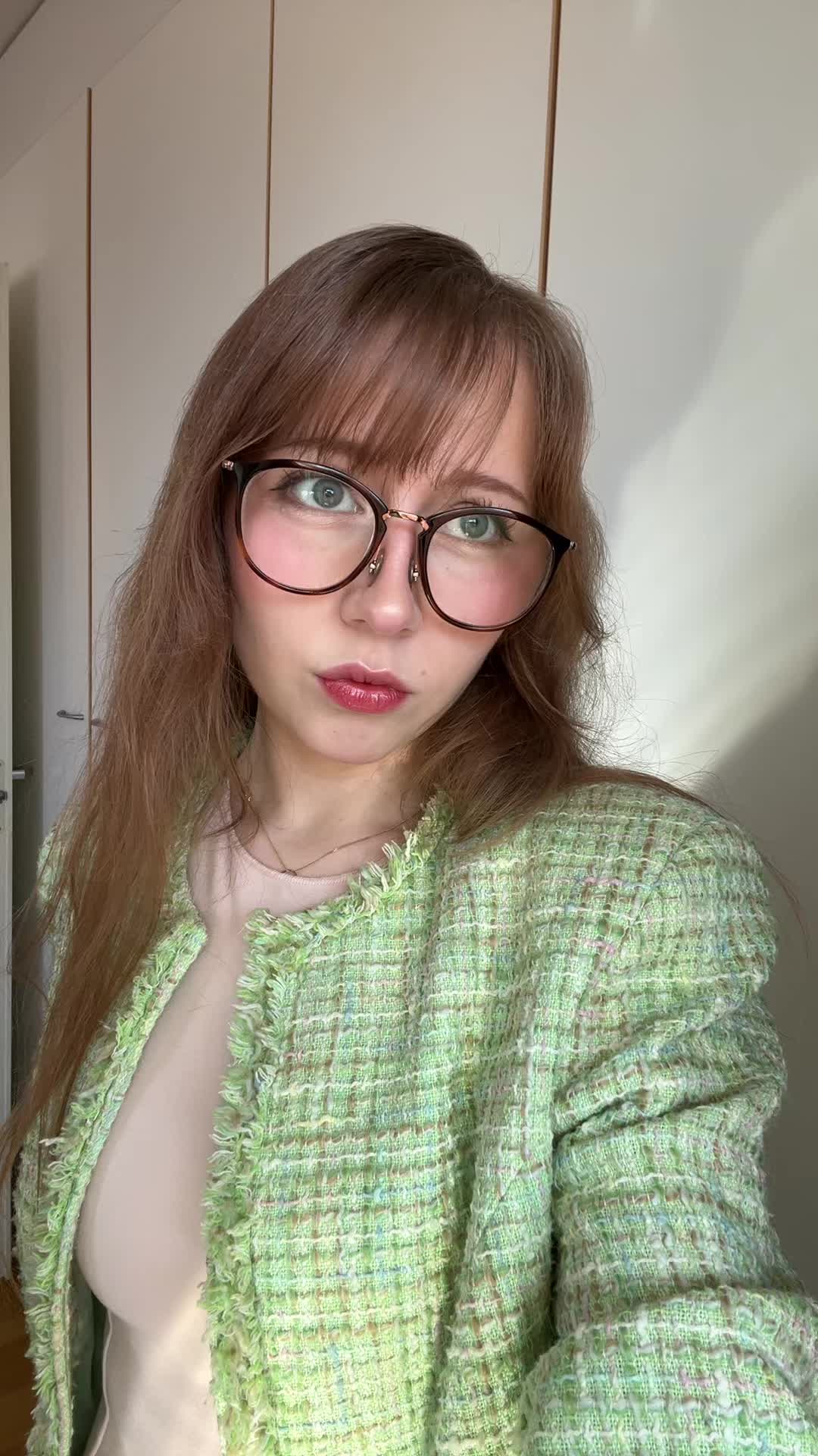 @Ella
