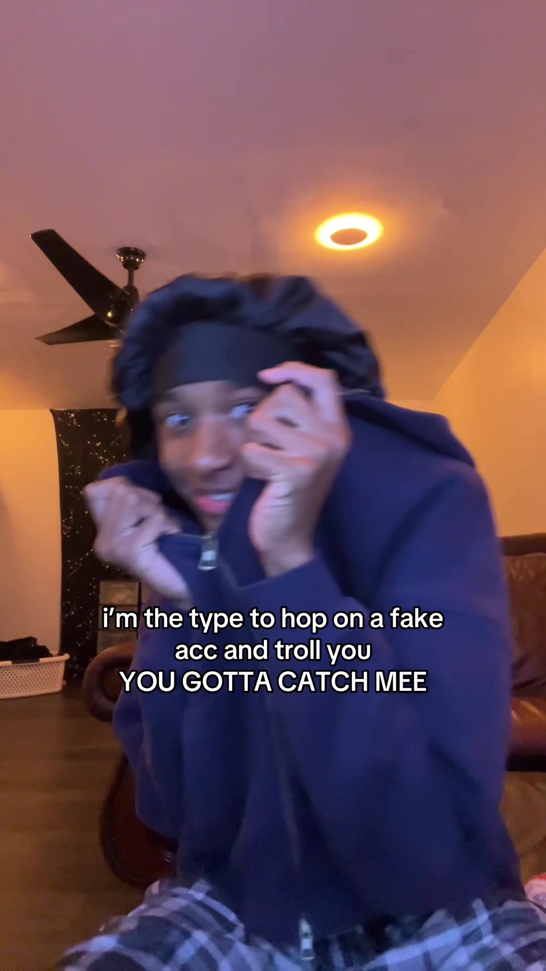 @⃟