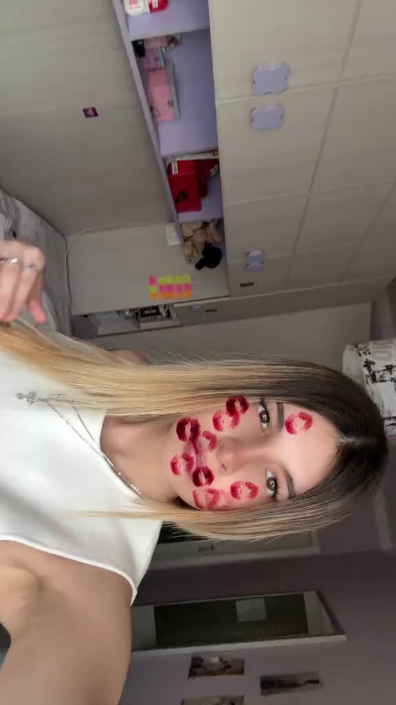 @❄️🐰