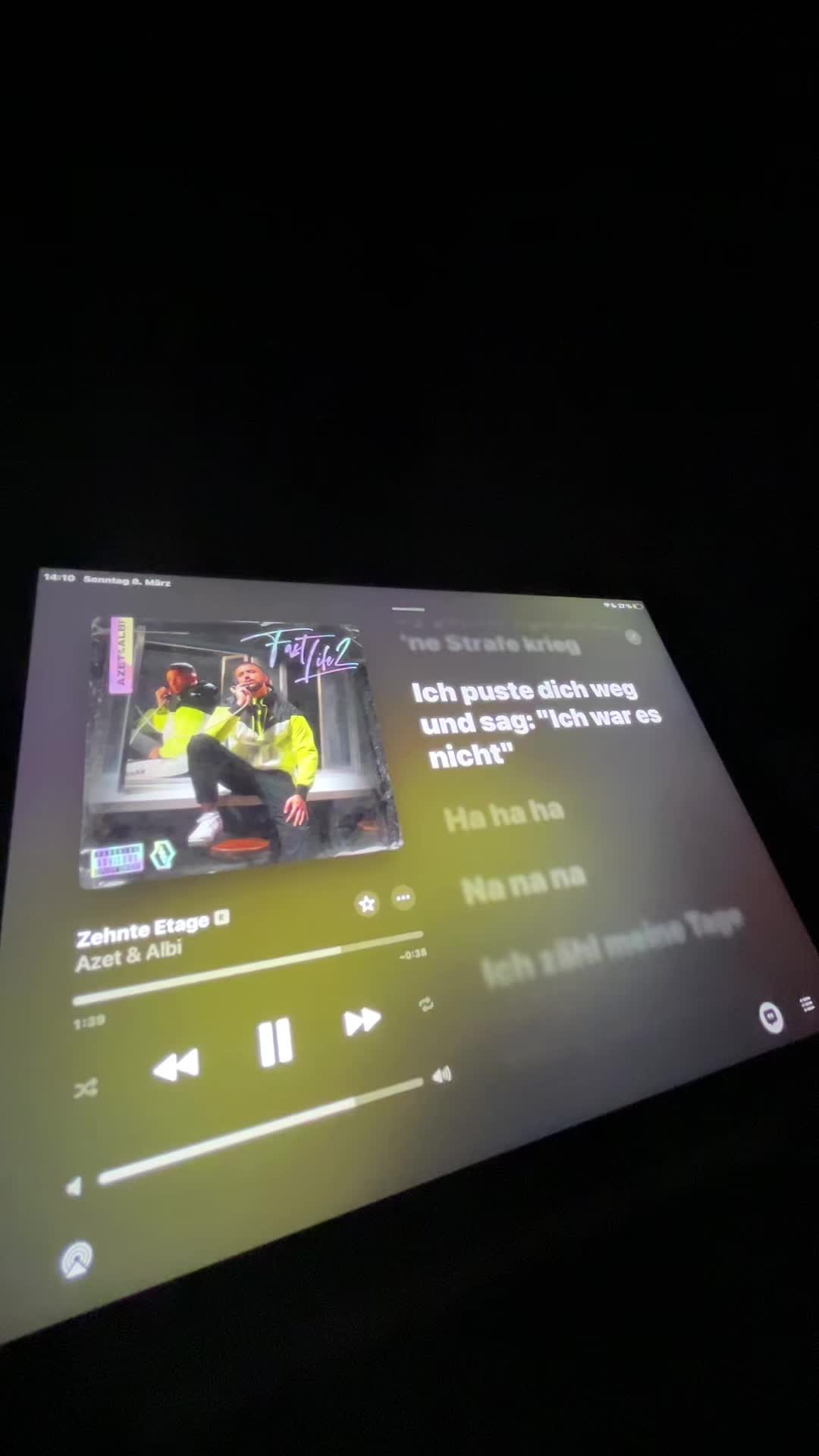 @Applemusik_Lyrics.