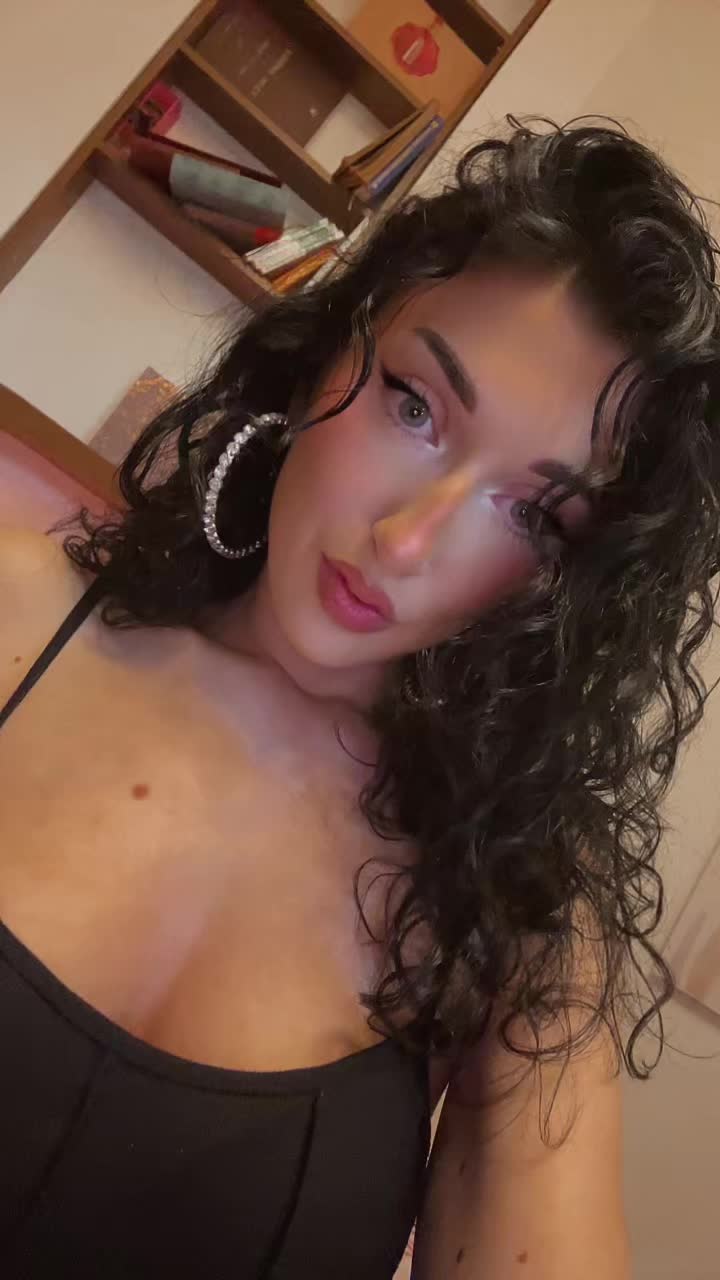 @HoneyyyMaria