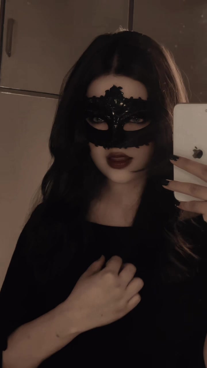 @Hassena🖤🕊️