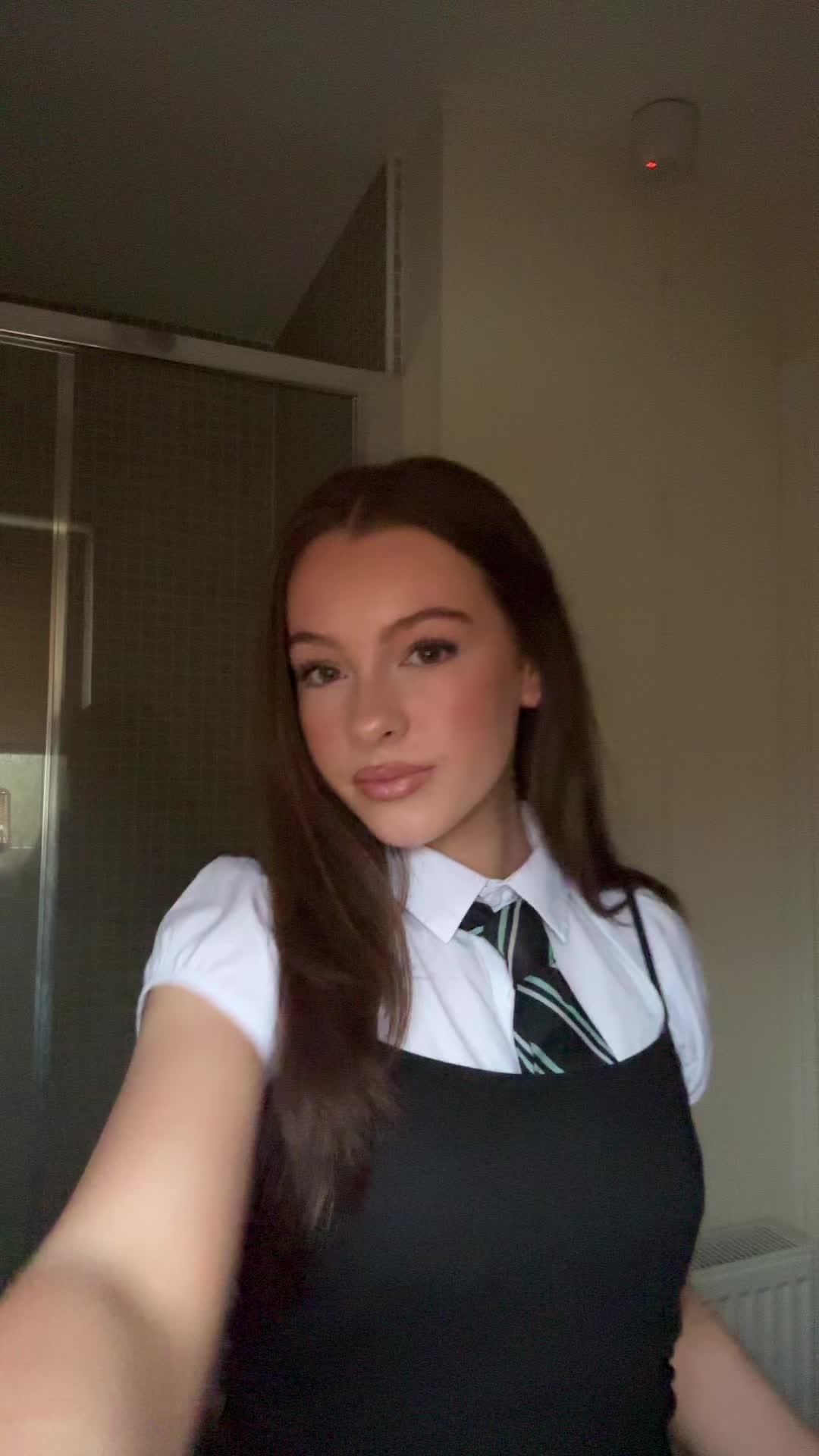 @𝐋𝐨𝐮𝐢𝐬𝐚⚡️