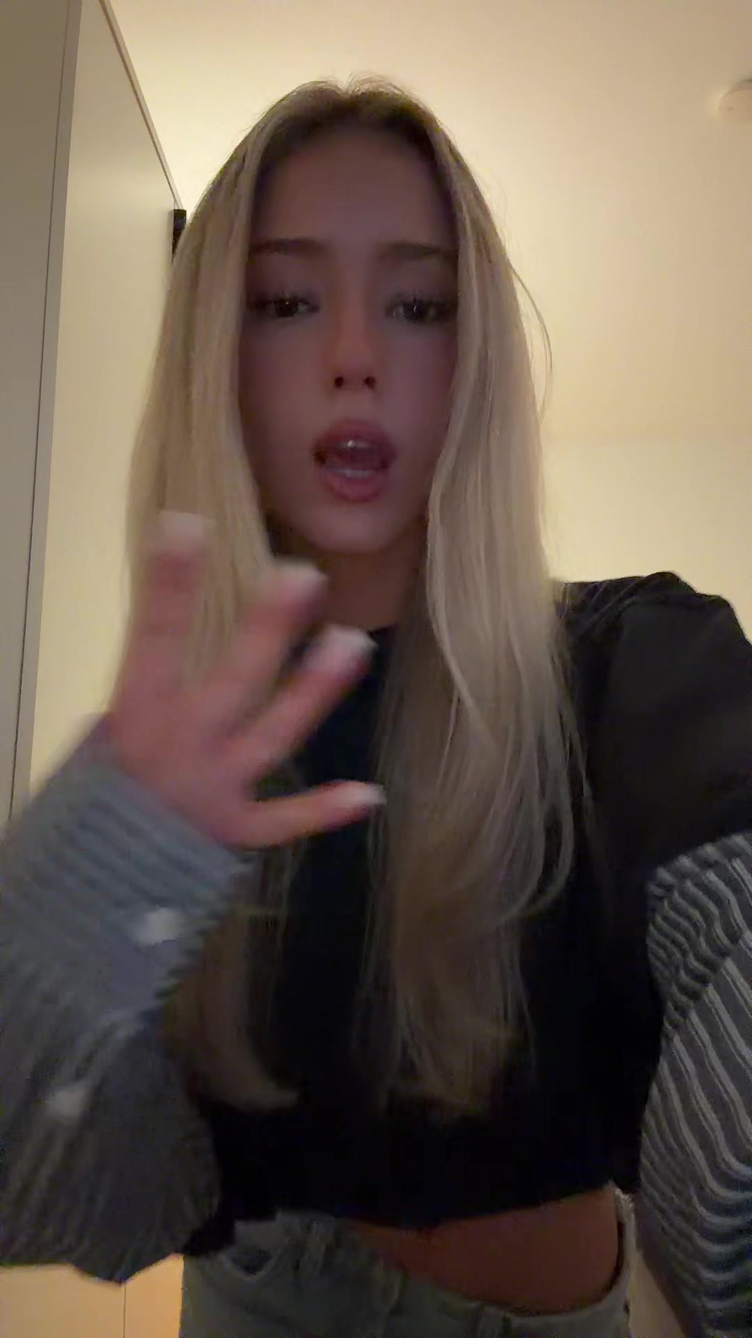 @𝒮
