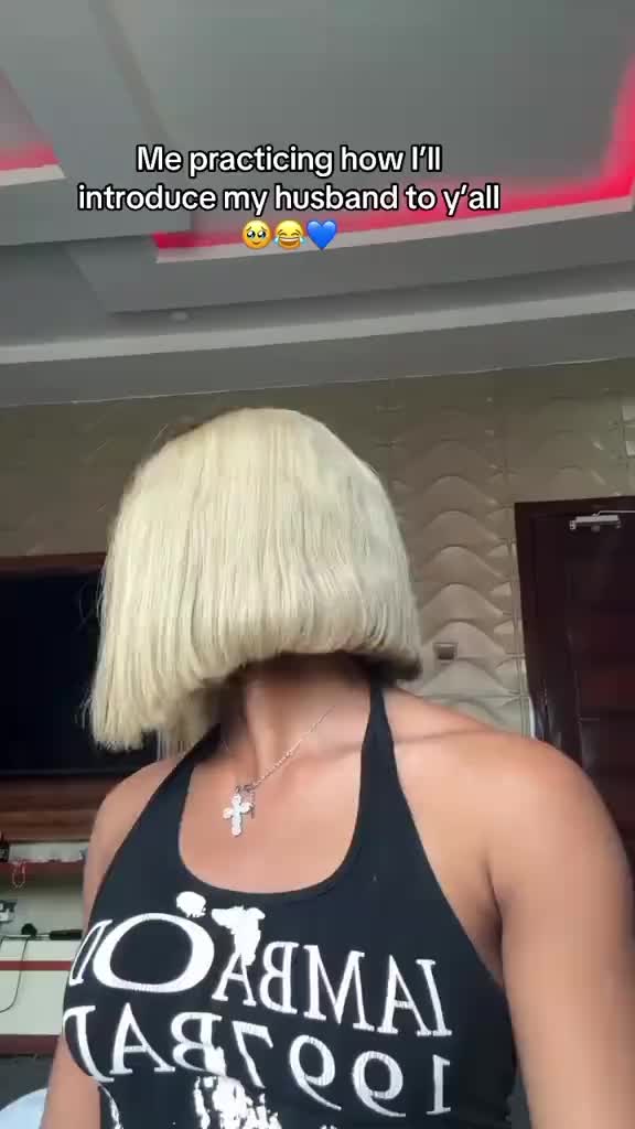 @afroblueries