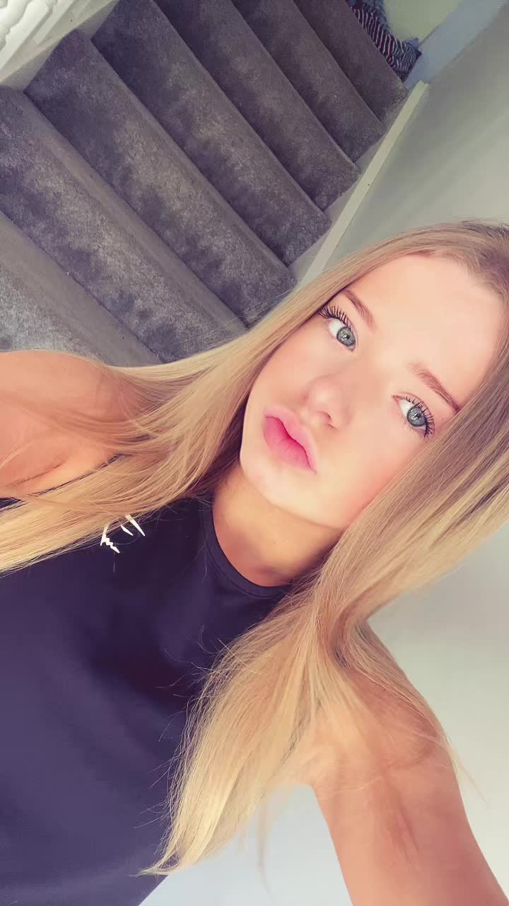 @annamullxx