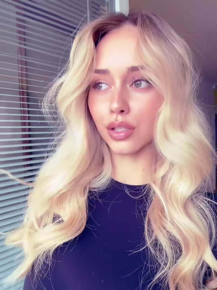 @karolina
