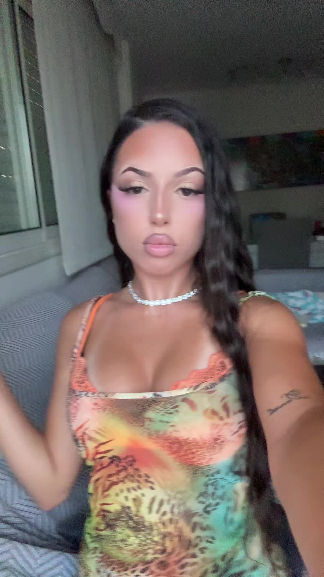 @juliaa