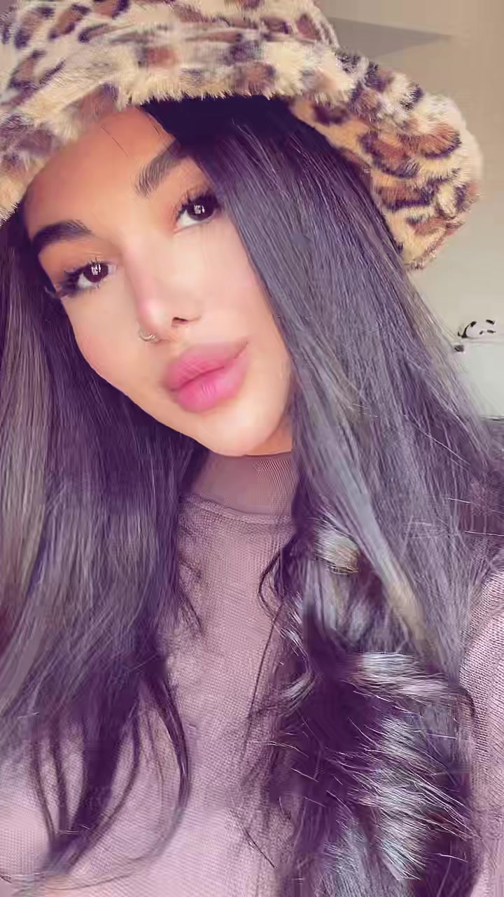 @donyaafsharr