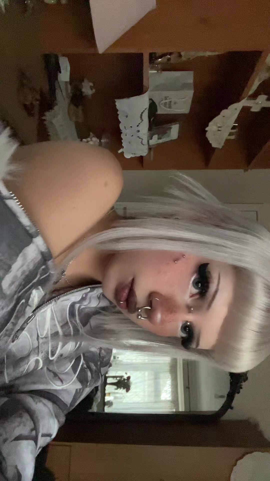 @Scarlet100xx