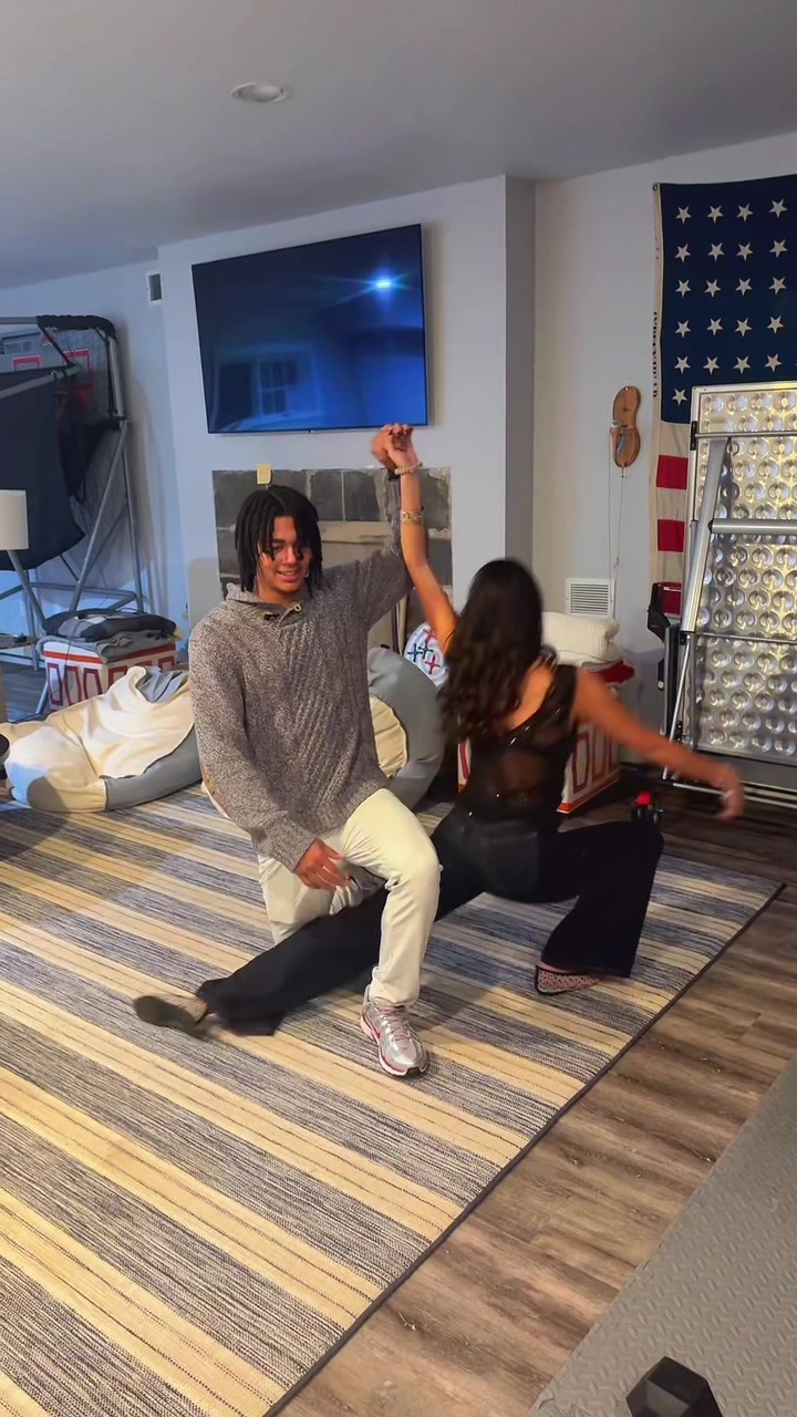 @Lolamanuel