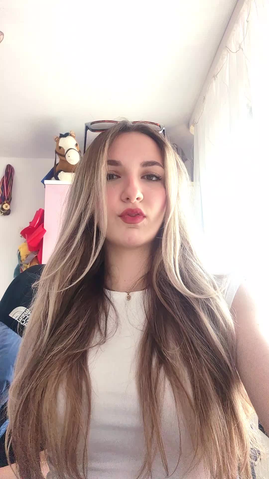 @alexia<3