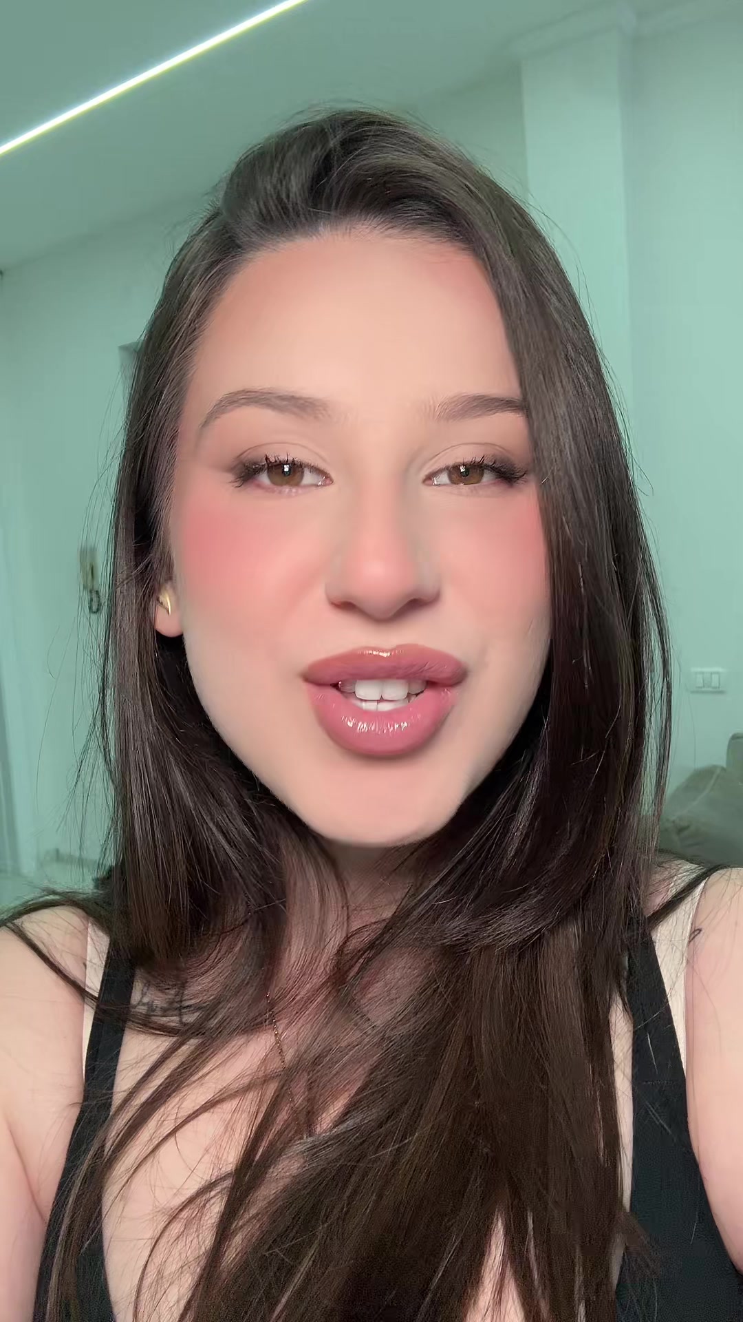 @X H E S I K A