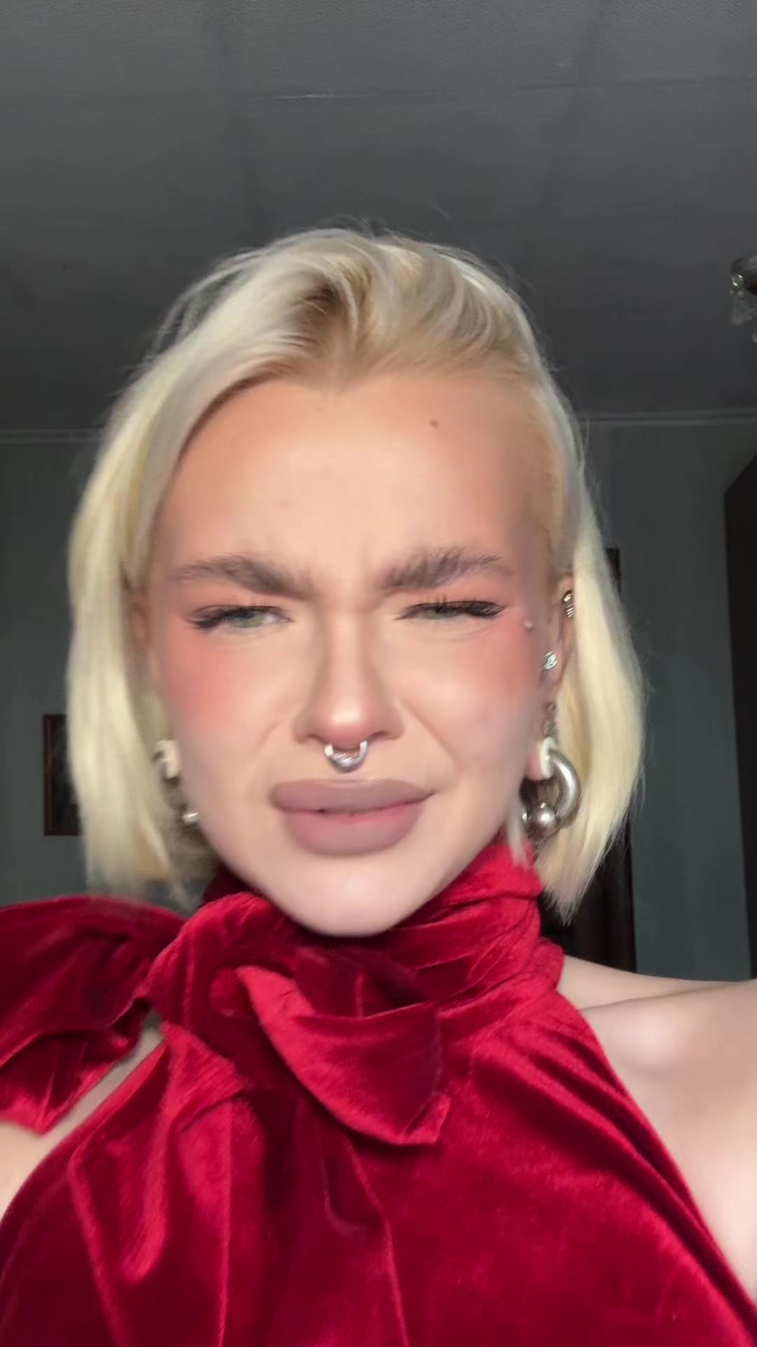 @Полина