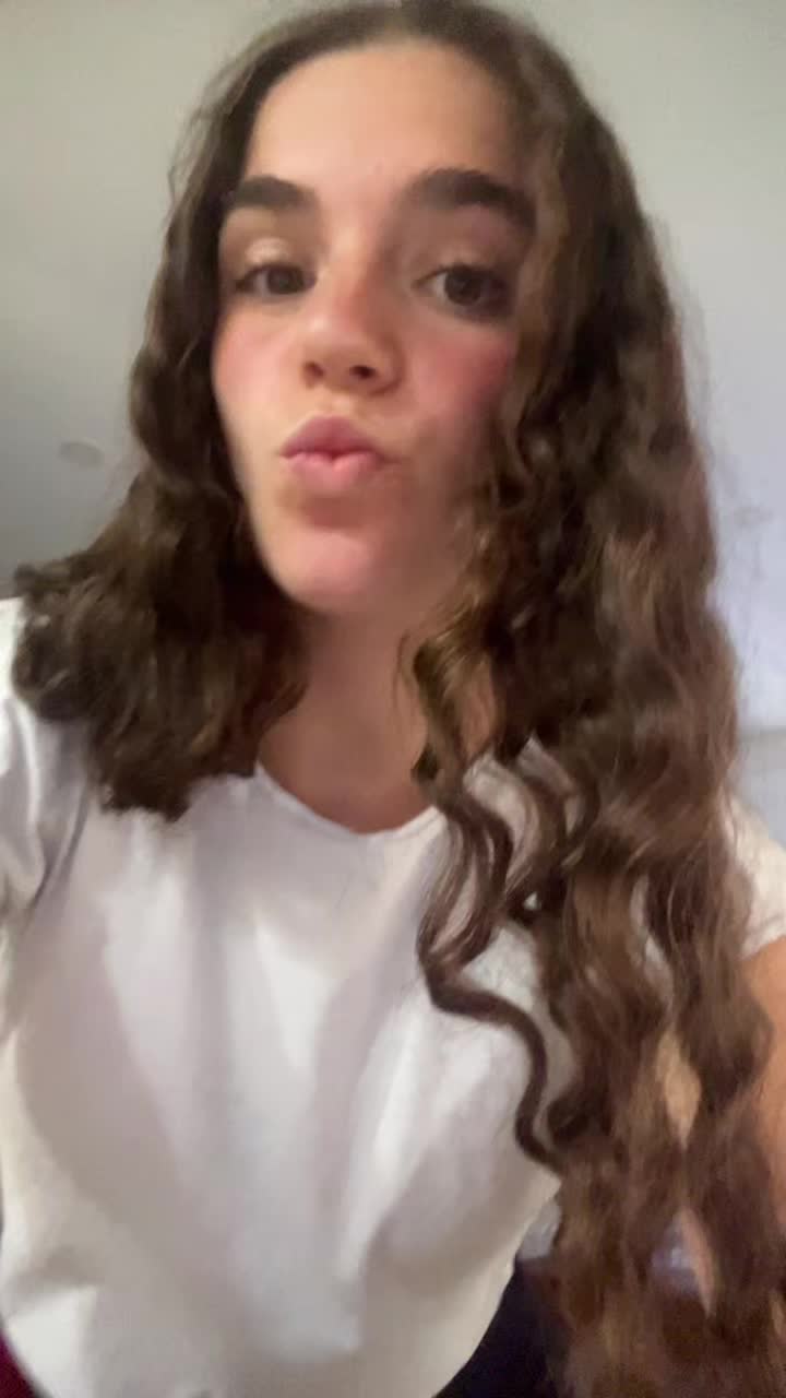 @user444111653