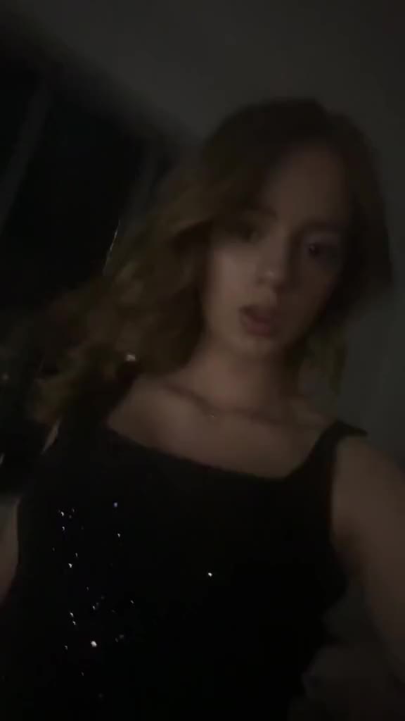 @👸🏼