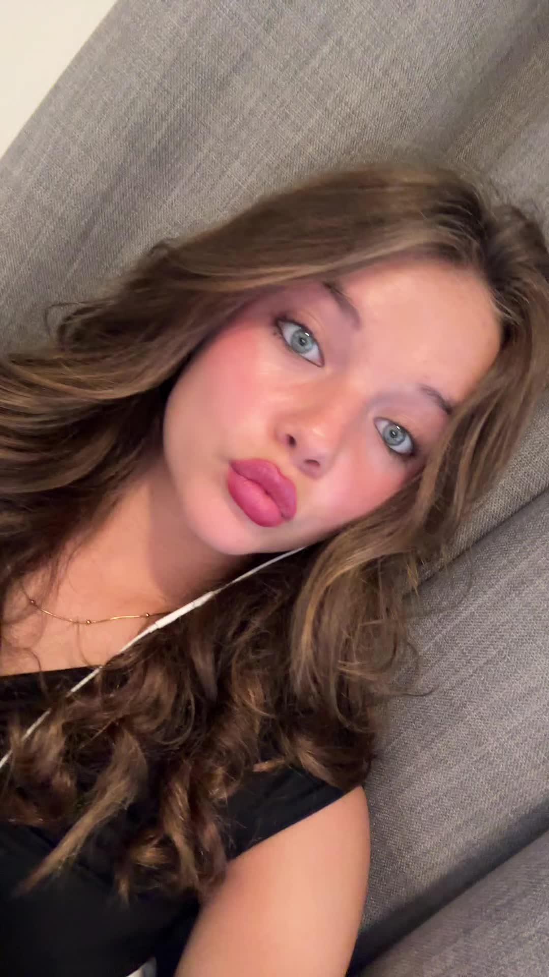 @lara_bytheway