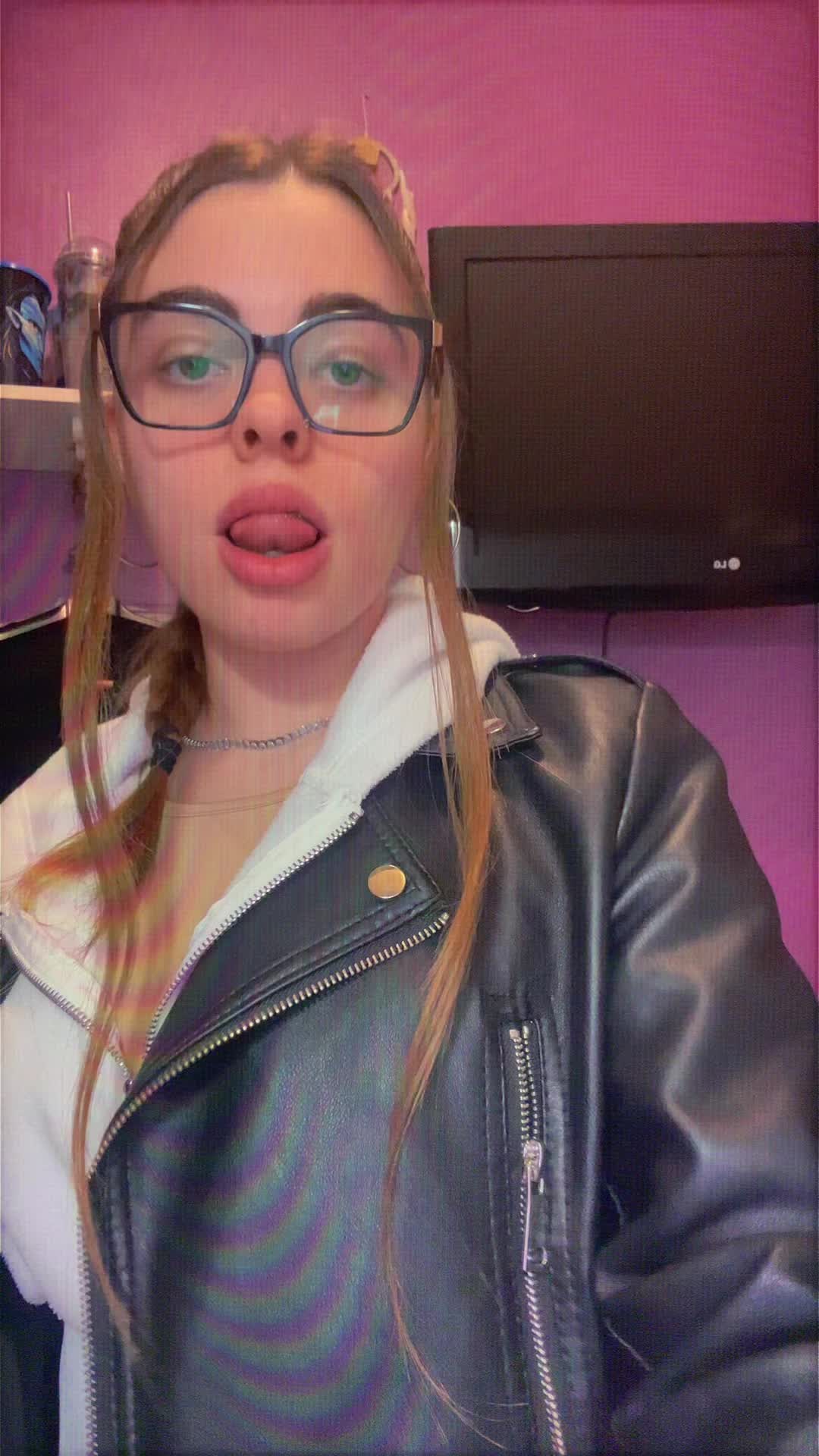 @𝟿🌸🫧✨