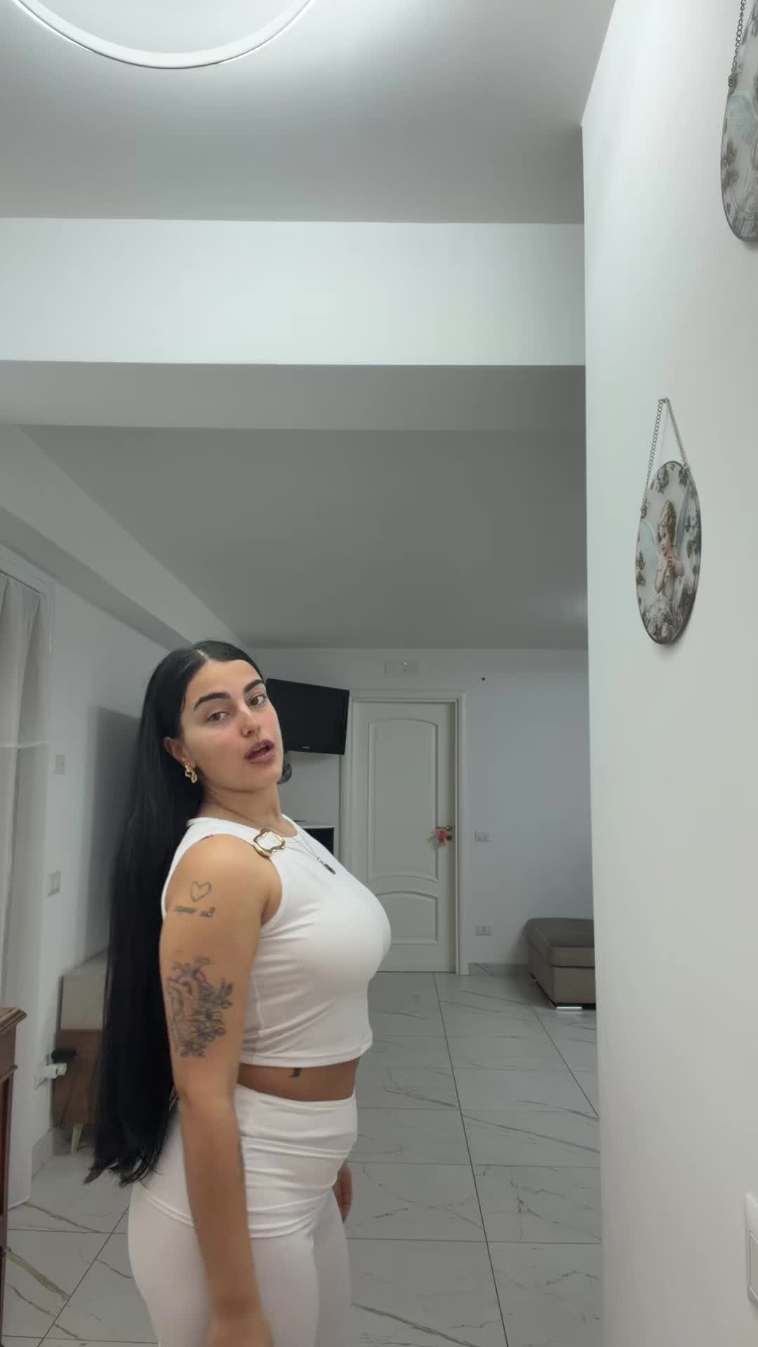 @Sofia