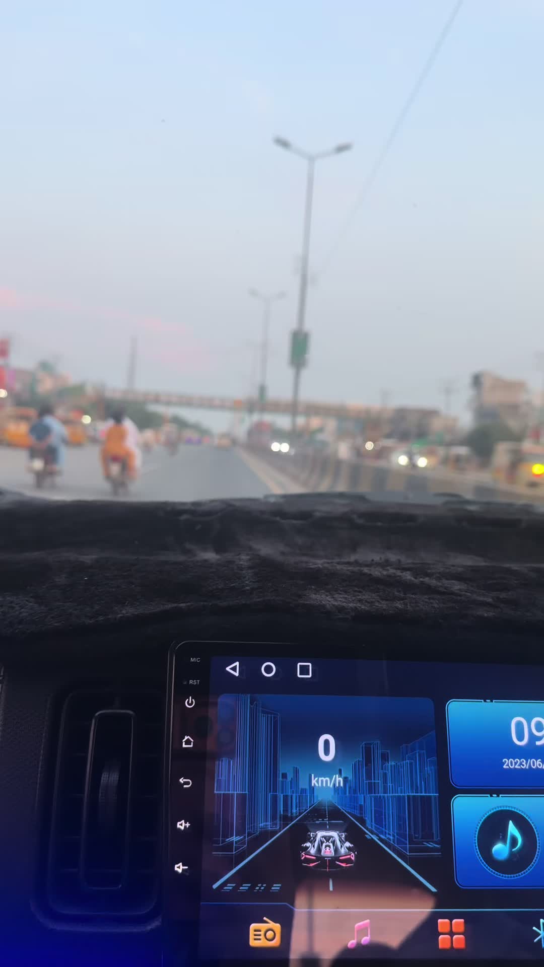 @Zoii 🇵🇰🇬🇧