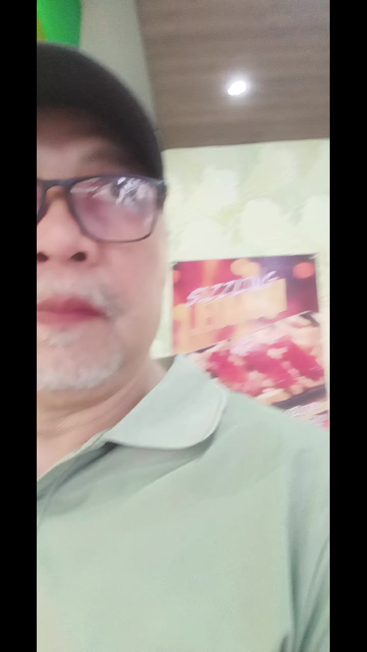 @eLvisB