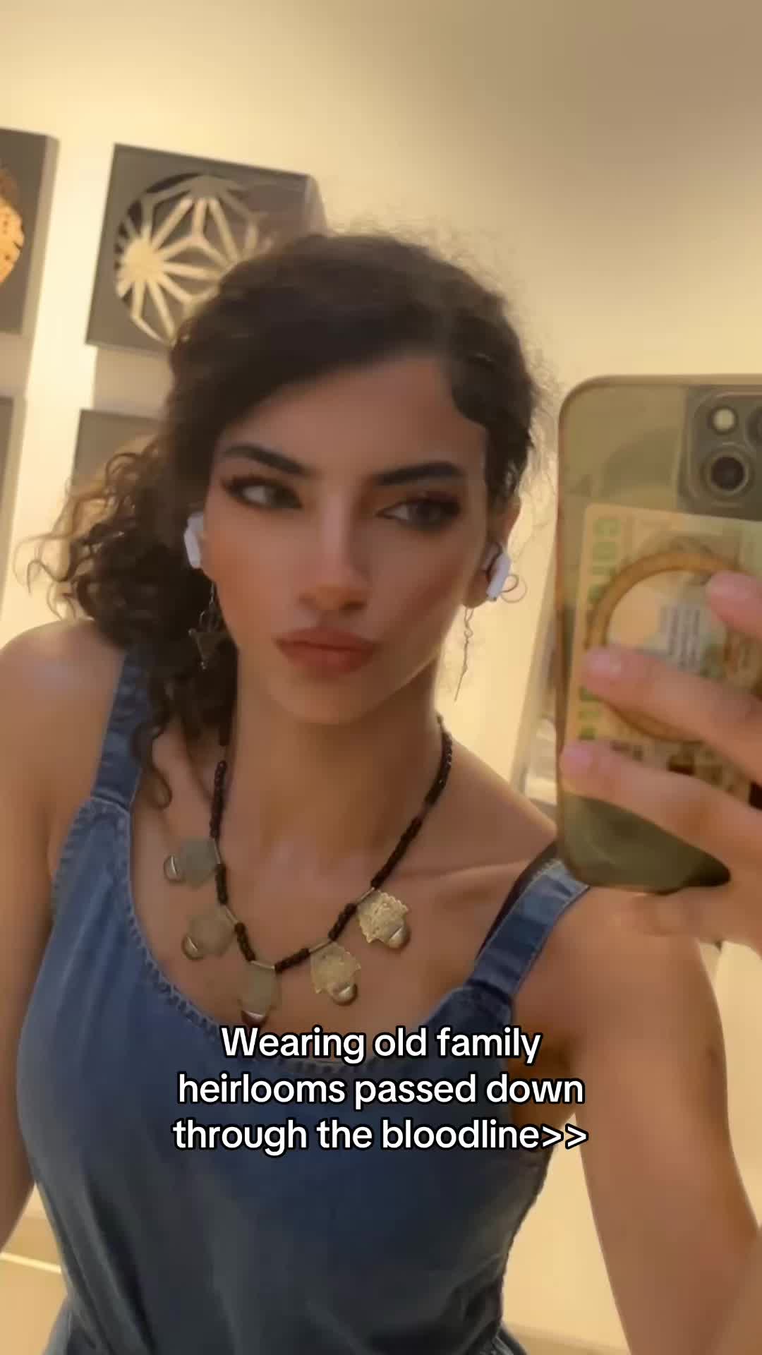 @ⵣQueen.Dínoⵣ