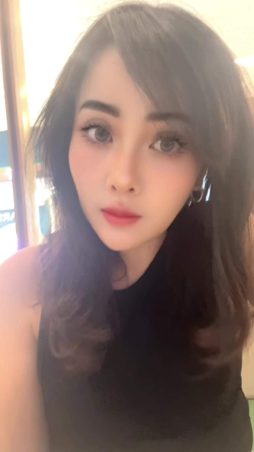 @Ayu