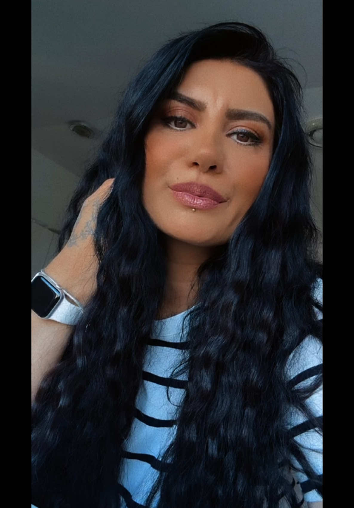 @Ebru_Miraz ރ