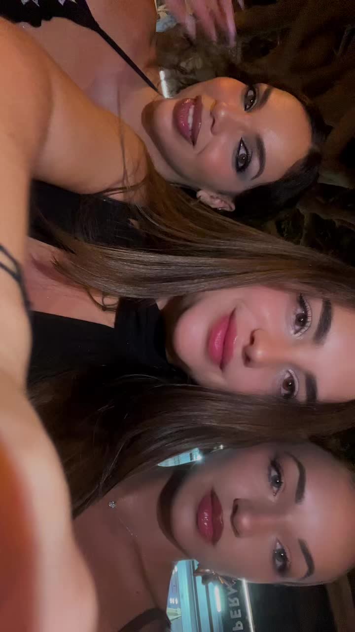 @Tania