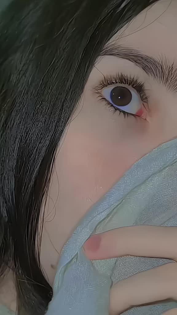 @༺ 🍁𝑬𝒚𝒆𝒔 𝒒𝒖𝒆𝒆𝒏🍁 ༻
