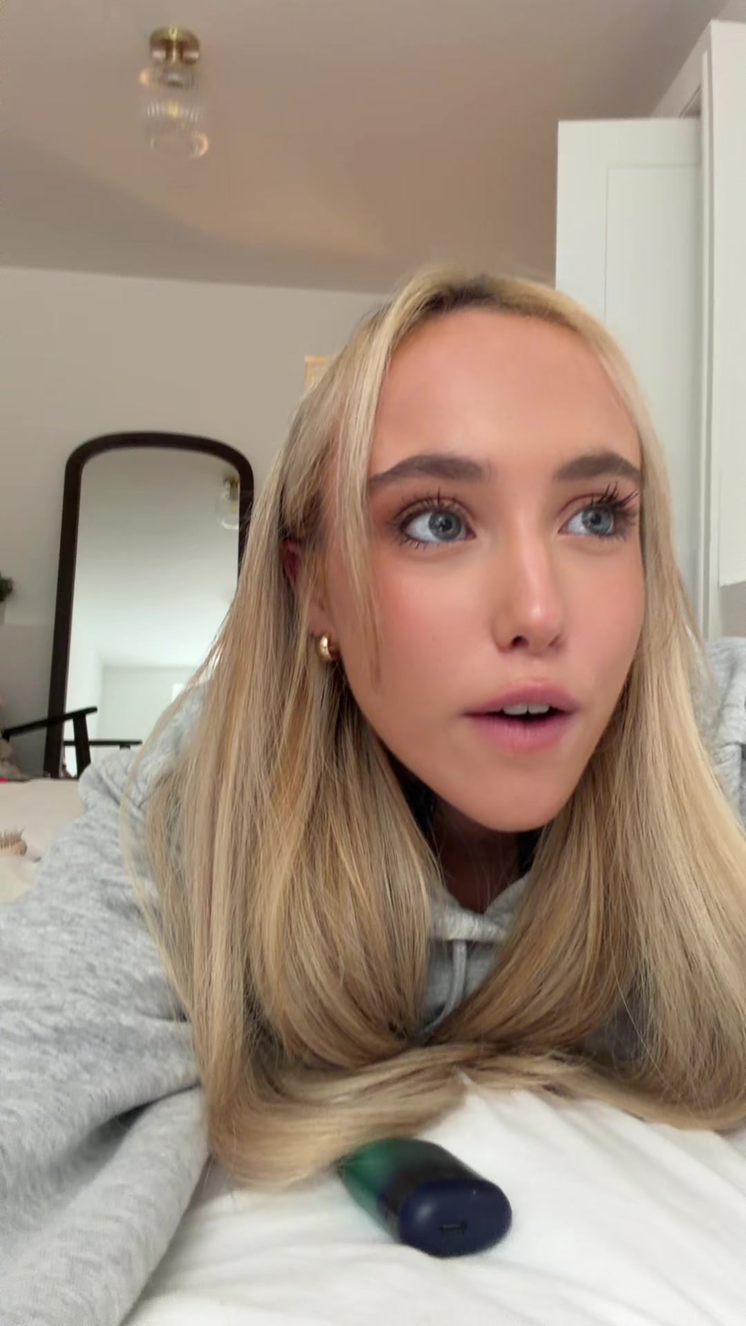 @oliviafyfe