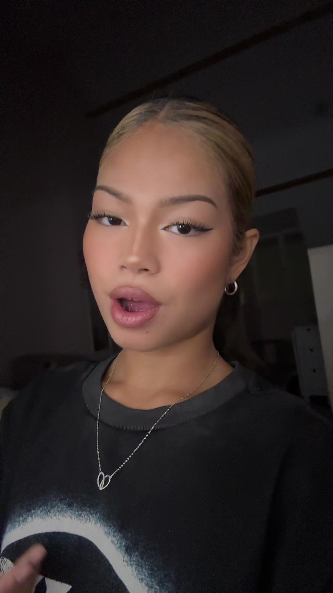 @Leoniee🦋