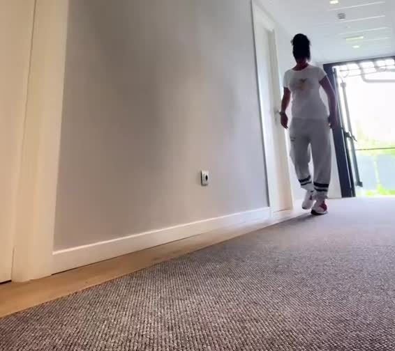 @Sabrina