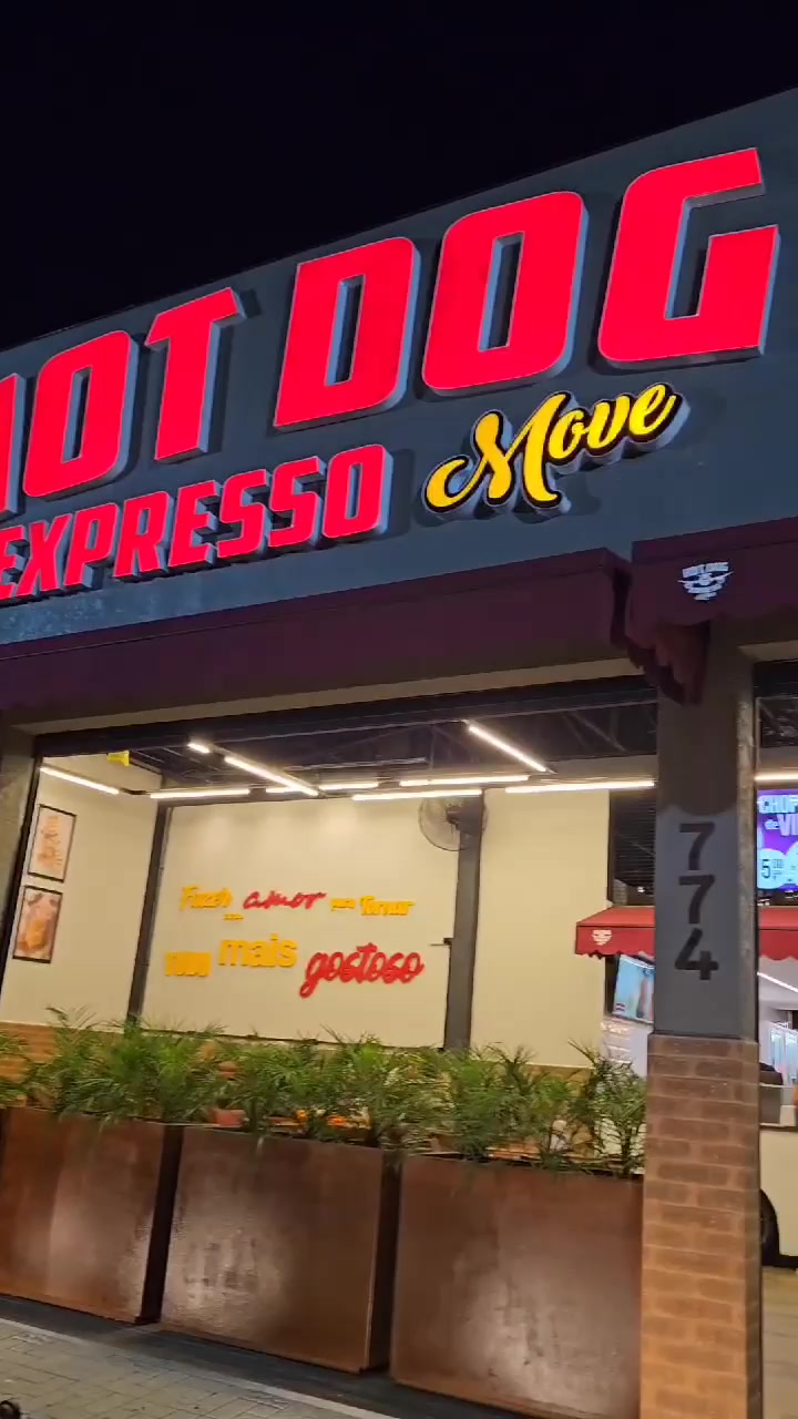 @Hot&ensp;Dog&ensp;Expresso&ensp;Move