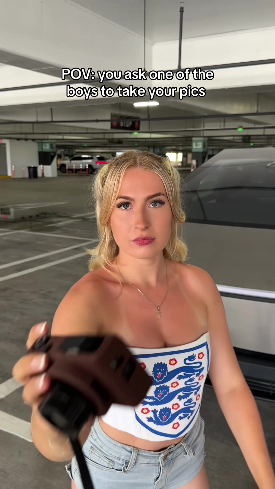@astridwett