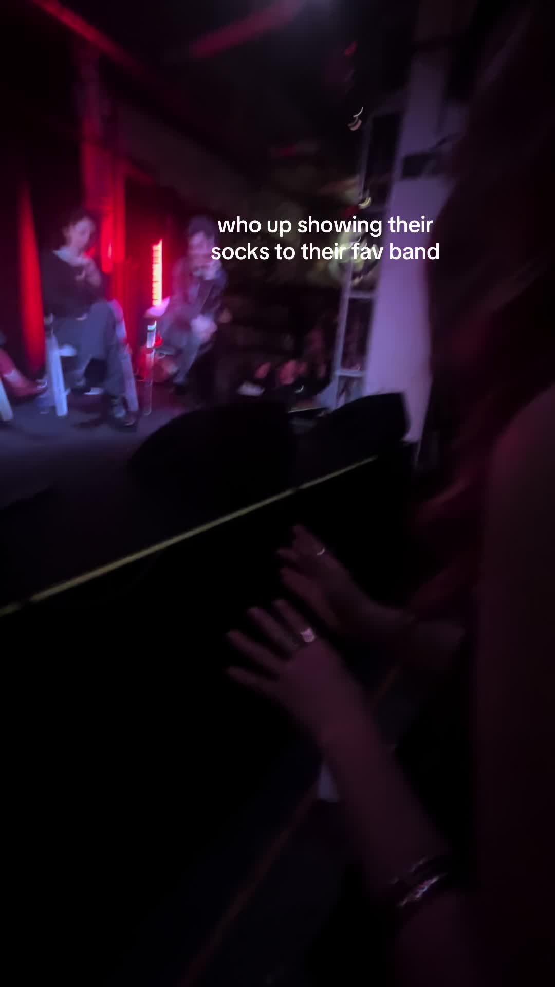 @Julia 🎸🪩