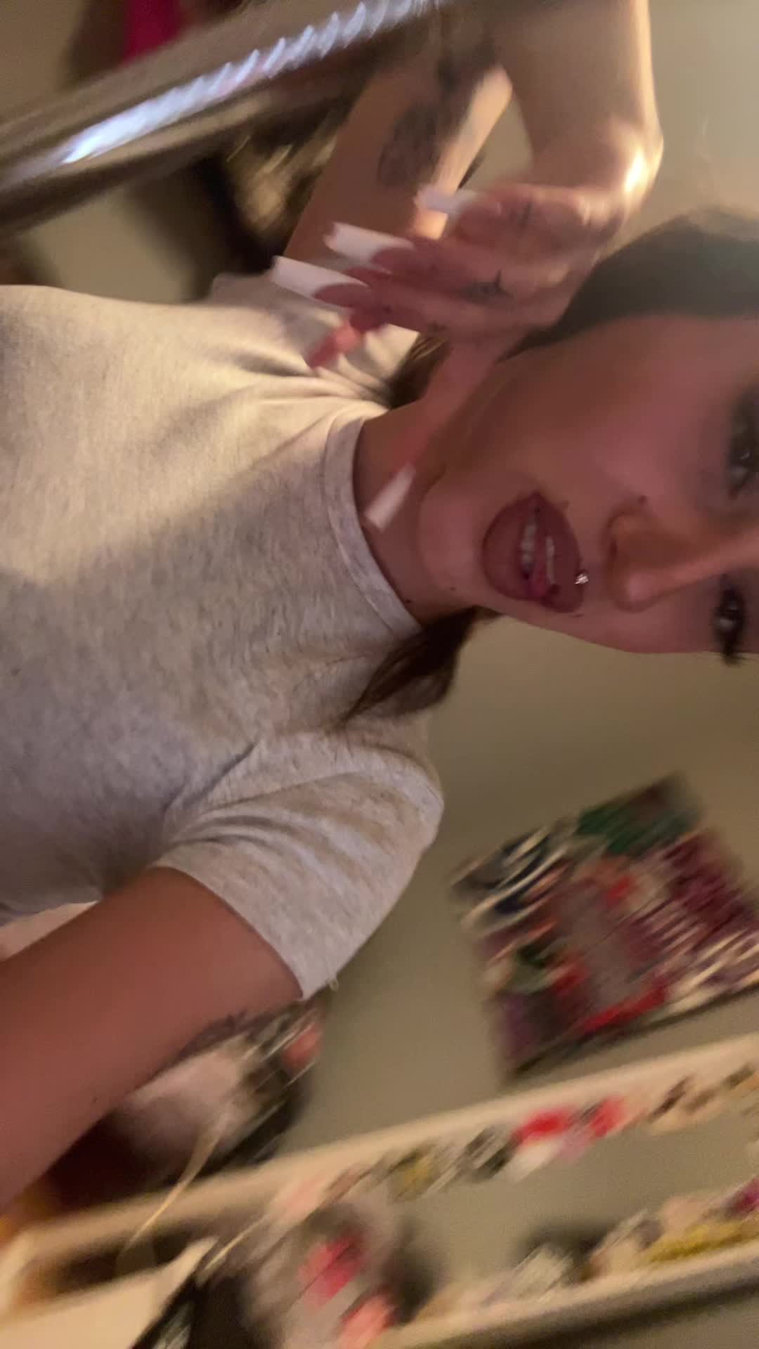 @Lahoeee