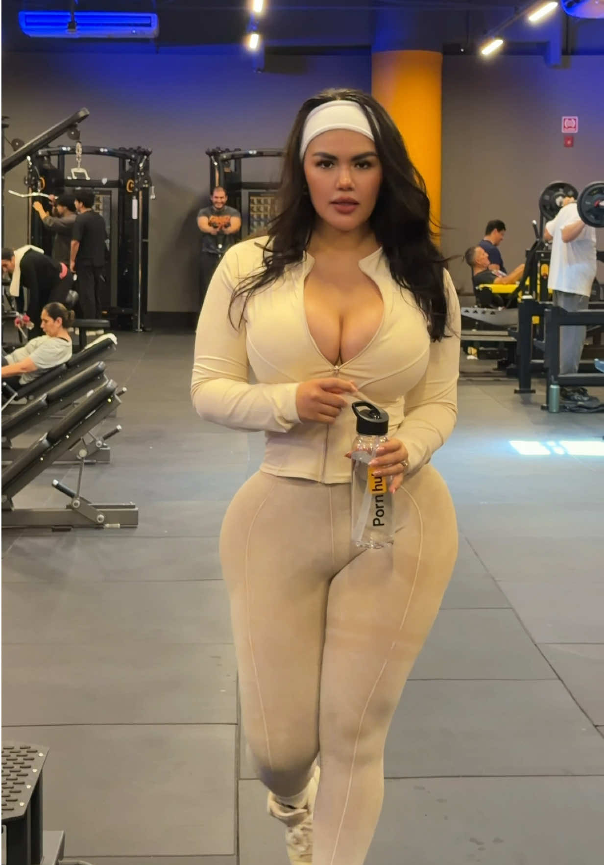 @Mei Cornejo