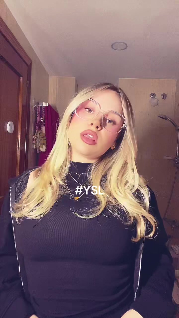 @Sara Lech&oacute;n
