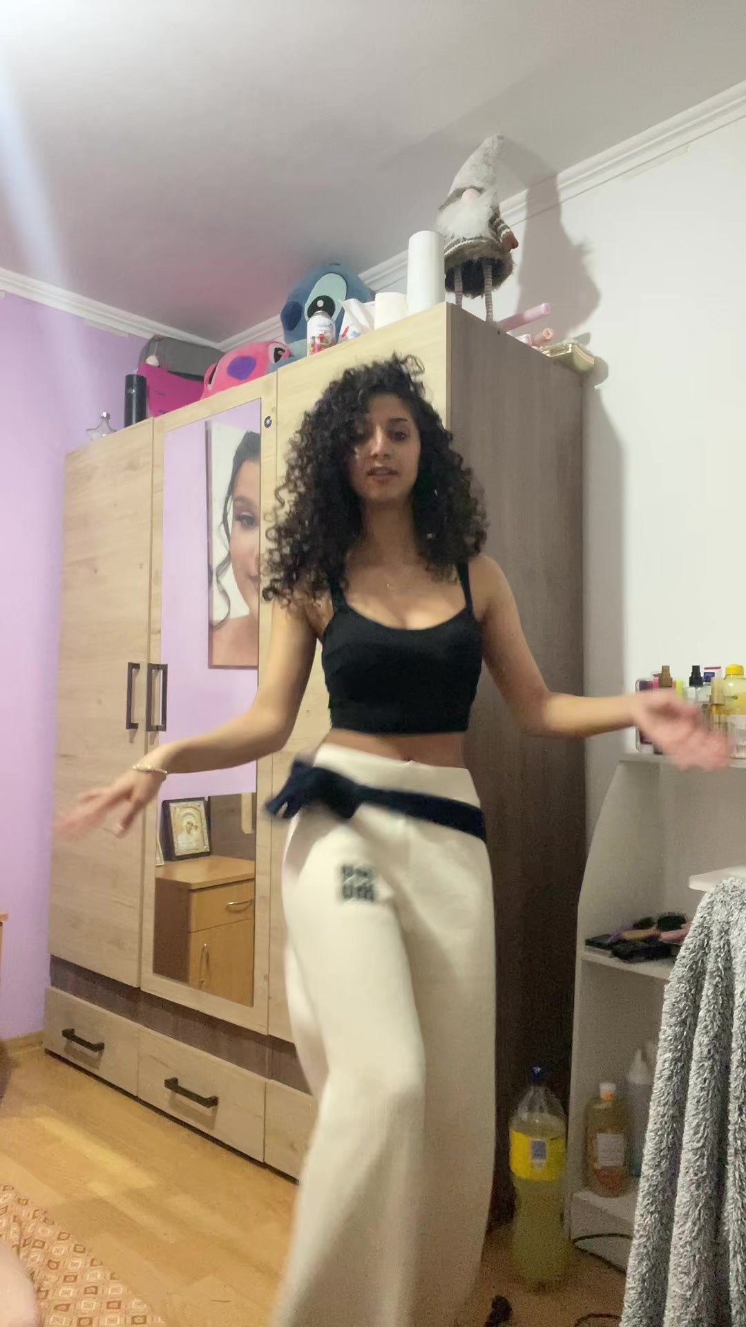 @𝒱𝒶𝓁ℯ𝓃𝓉𝒾𝓃𝒶𝒶 🤍