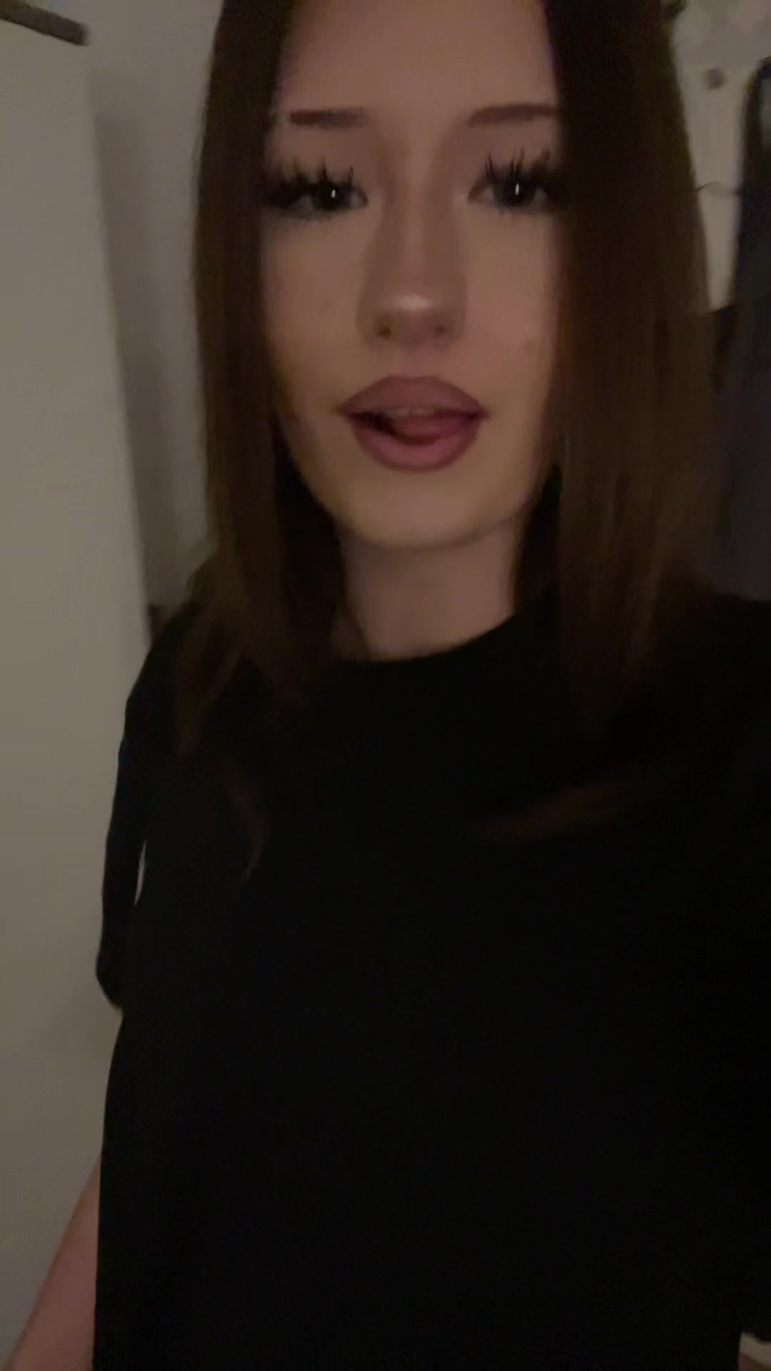 @️