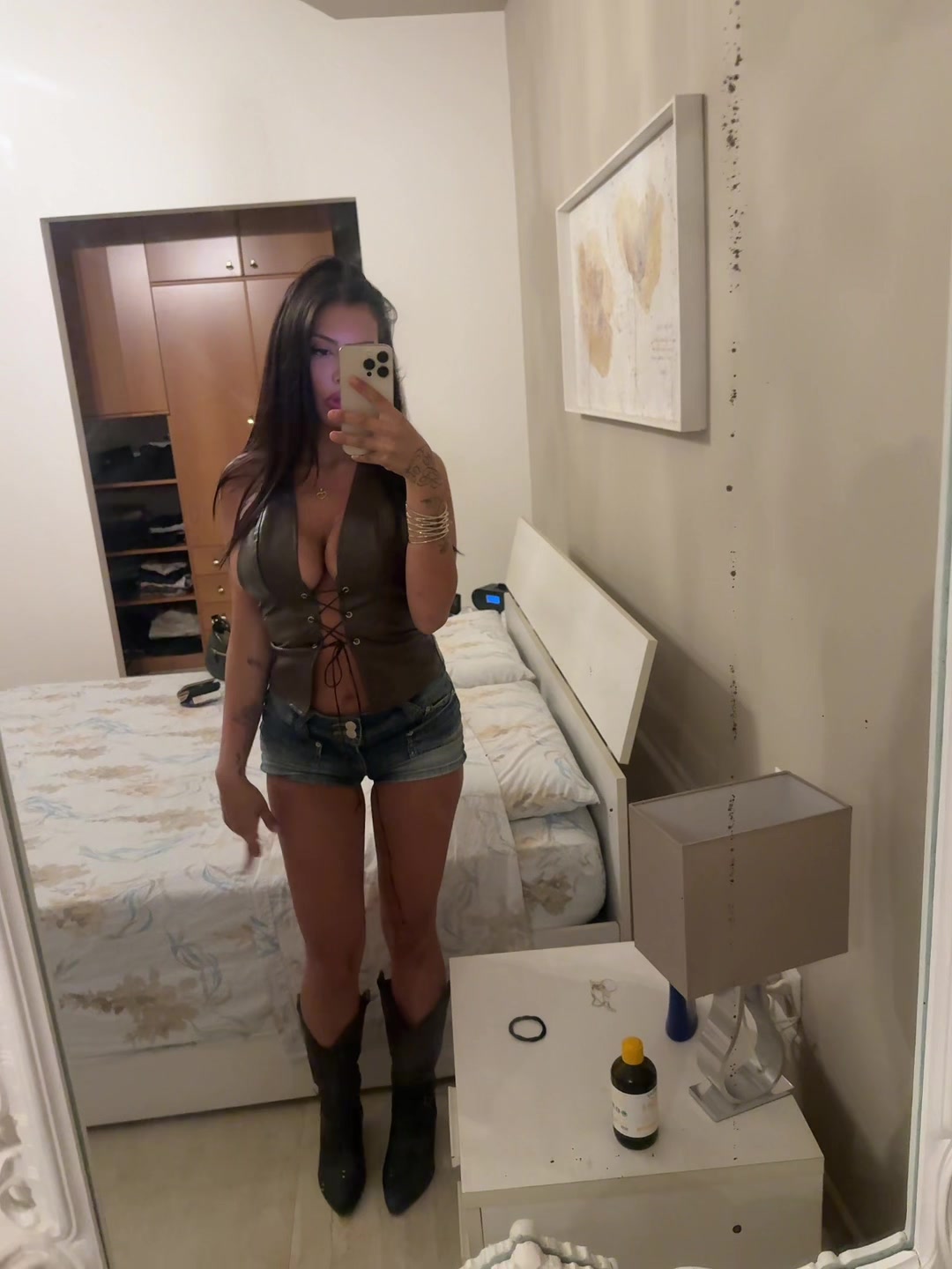 @helenanuzzoo