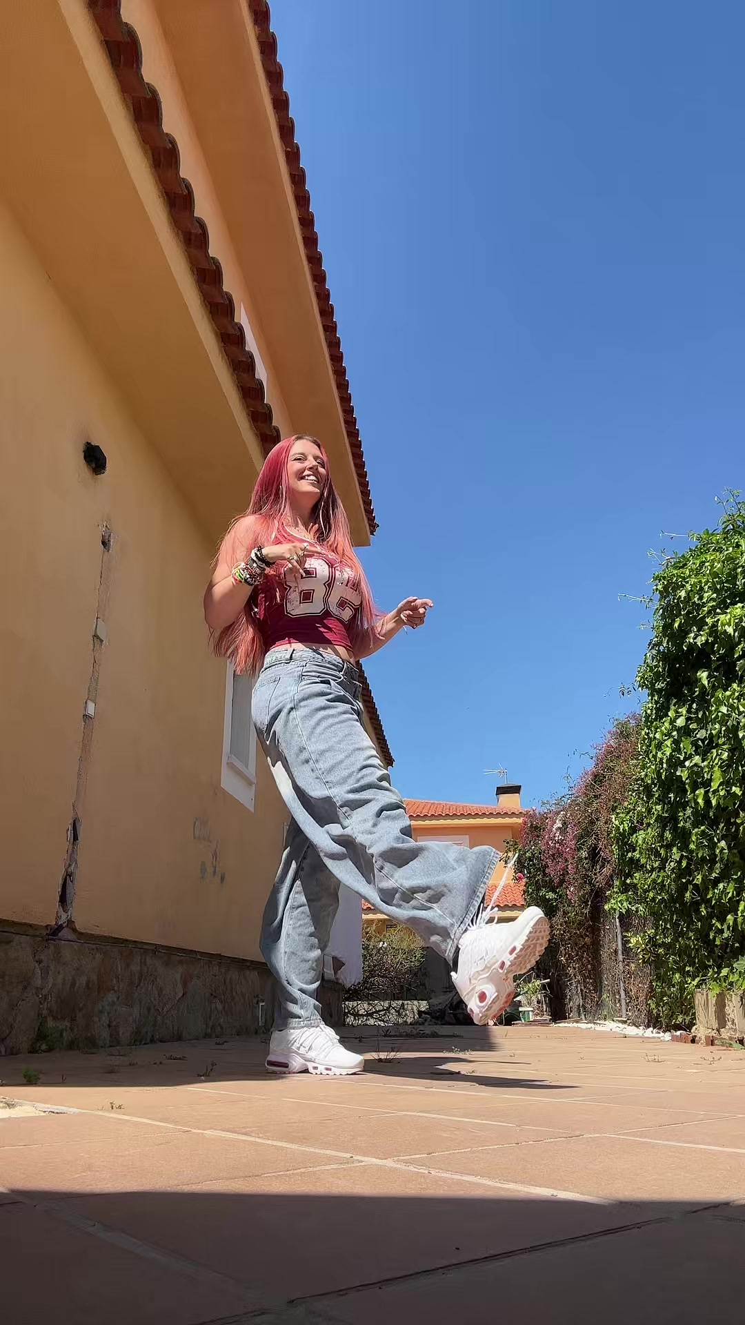 @𝔰𝔞𝔯𝔞🦋