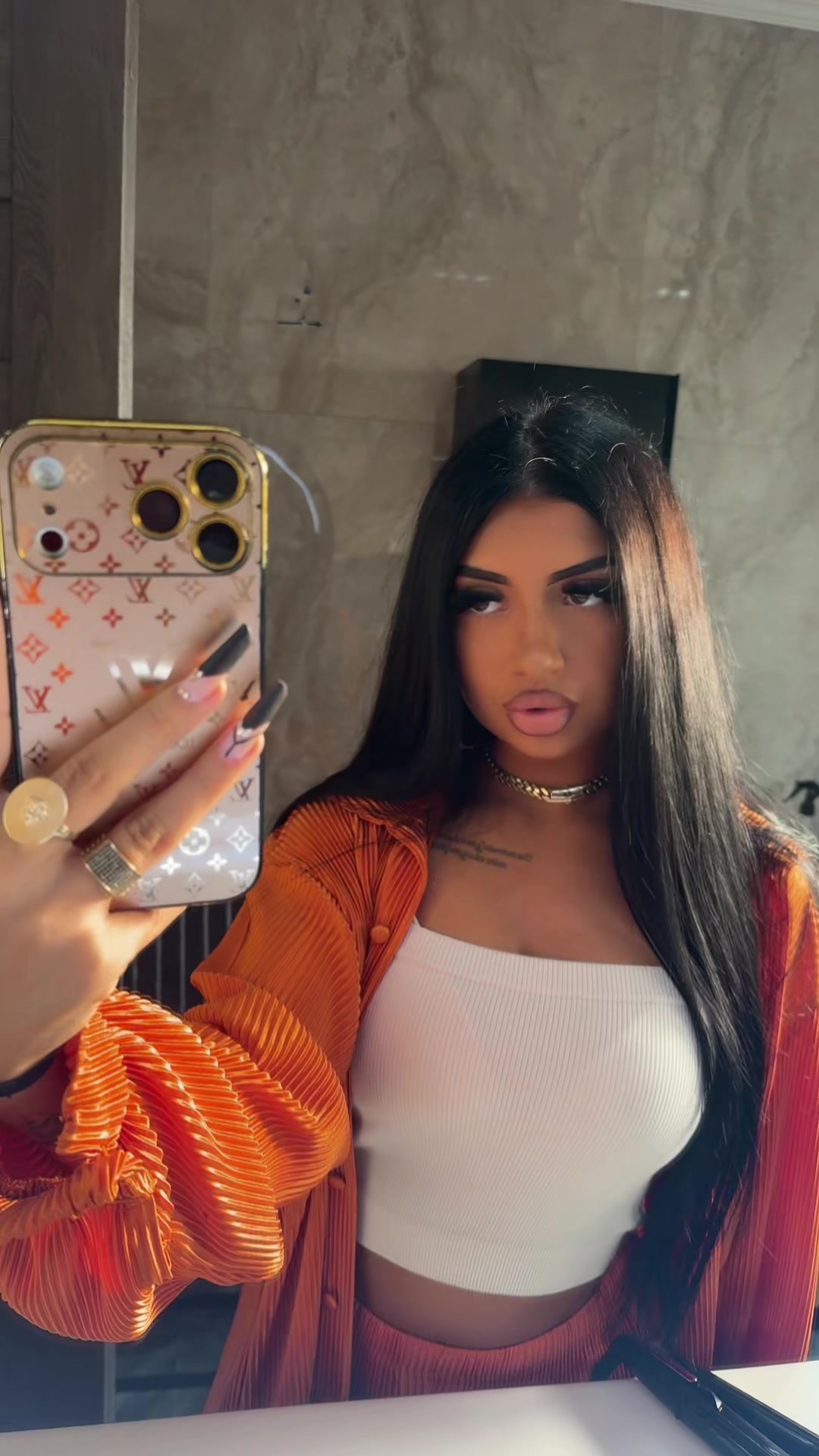 @bibi